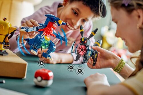 Familien, die beim Festival im LEGOLAND® Deutschland Resort dabei sind, gehören zu den ersten weltweit, die das LEGO Pokémon™ SMART Play™ System in Aktion erleben.