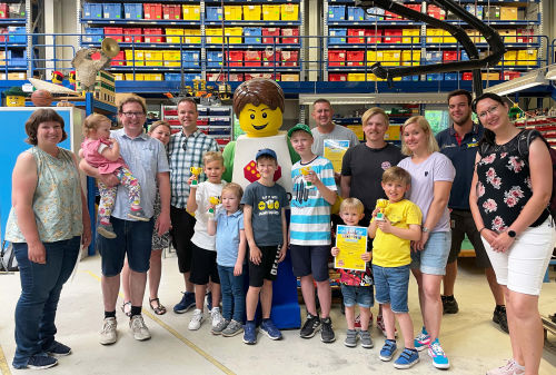 Die Siegerehrung der Familien Challenge 2022 im LEGOLAND Modellbau.