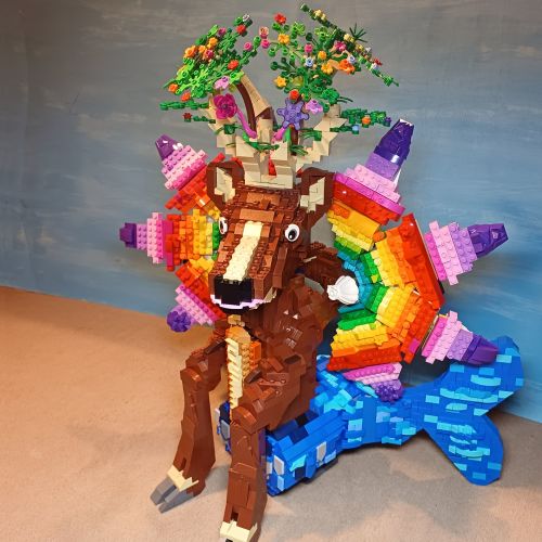 Ein Bauwerk der diesjährigen Familien-Challenge zum Thema "LEGO MYTHICA - jetzt wird's mythisch": Der See-Hirsch.