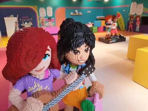 Beim großen LEGO Friendship Wochenende im LEGOLAND Deutschland können sich die Gäste auch die Zimmer der neuen LEGO Charaktere anschauen.
